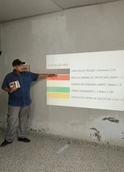 Plan de salvación con colores: ruta de fe y esperanza